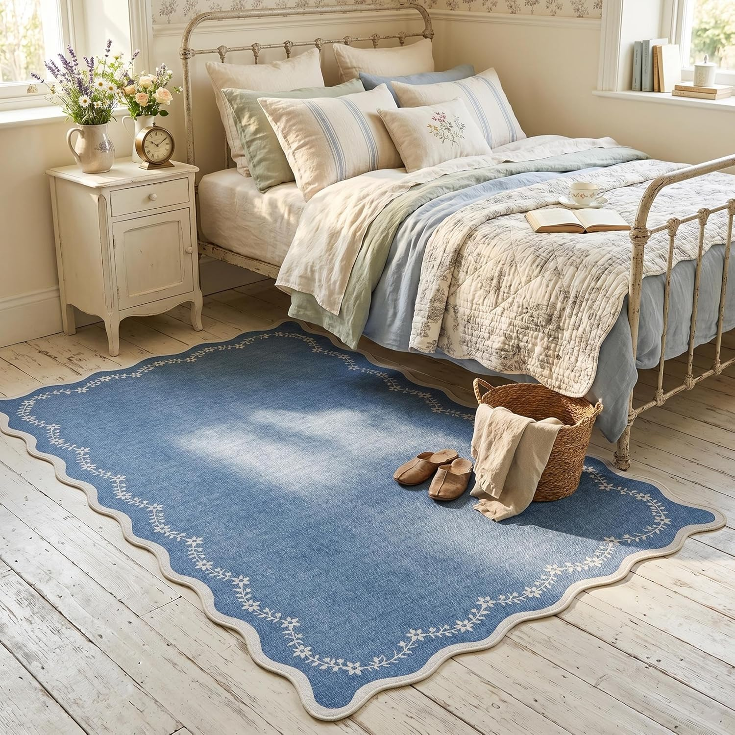 3X5 Scalloped Washable Area Rug for Bedroom,Soft Solid Navy Entryway Rug Non Slip Low Pile Carpet Stain Resistant Throw Rug for Bedside Kids Room Office Dining Room